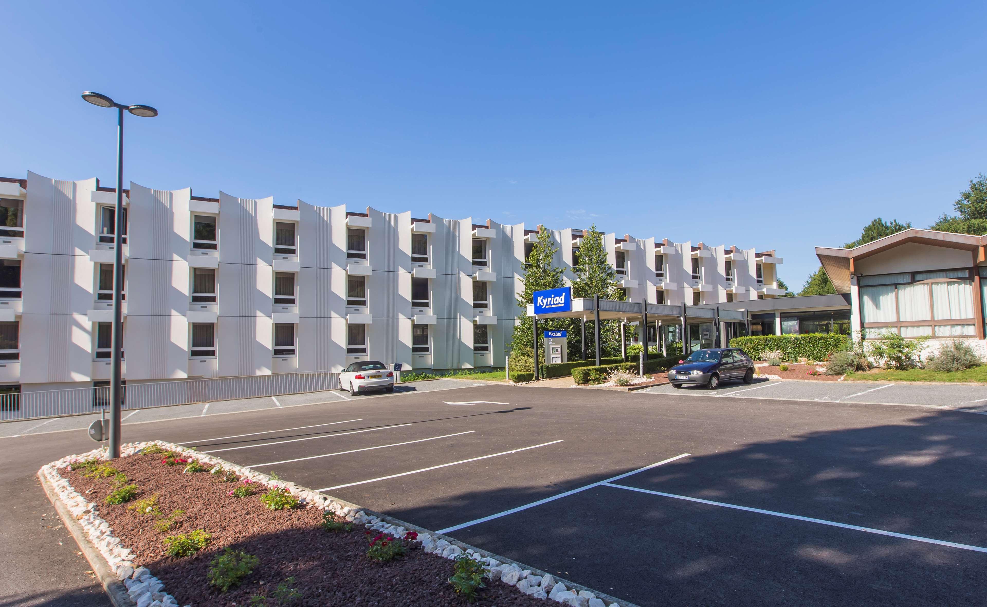 Kyriad Montchanin Le Creusot Εξωτερικό φωτογραφία